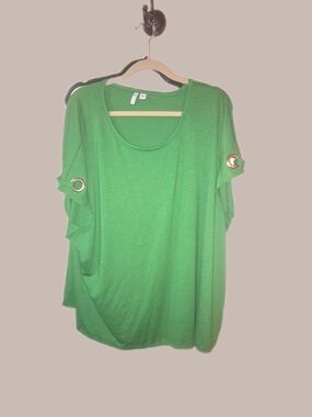 Green Short-Sleeve Grommet Detail Women's Top